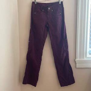 Kühl Free range pant. Size 2. Berry color.